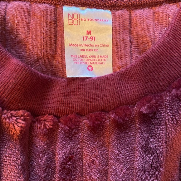 Comfy red sweatshirt - Picture 2 of 3